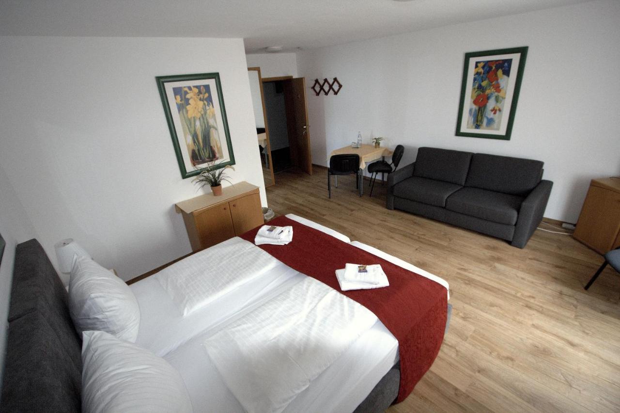 Hotel Leo Muehlhausen Luaran gambar